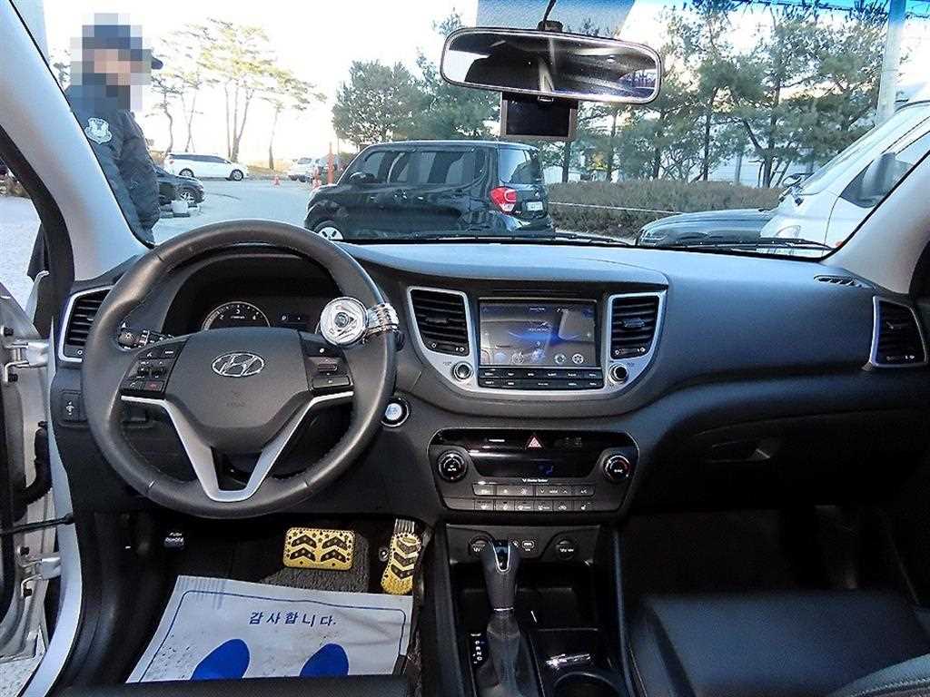 HYUNDAI Tucson - Vista 7