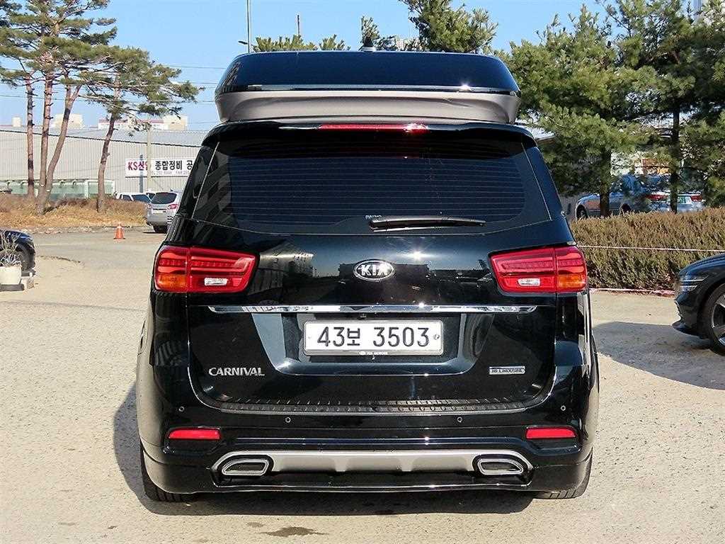 KIA Carnival - Vista 4