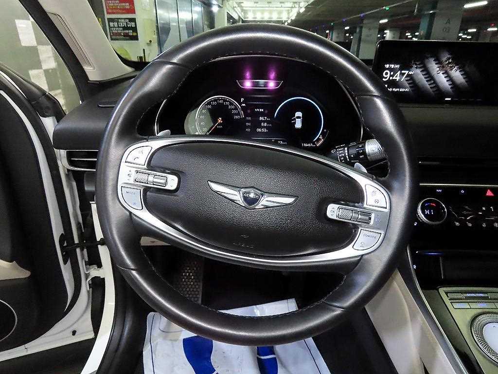 Genesis GV80 - Vista 8