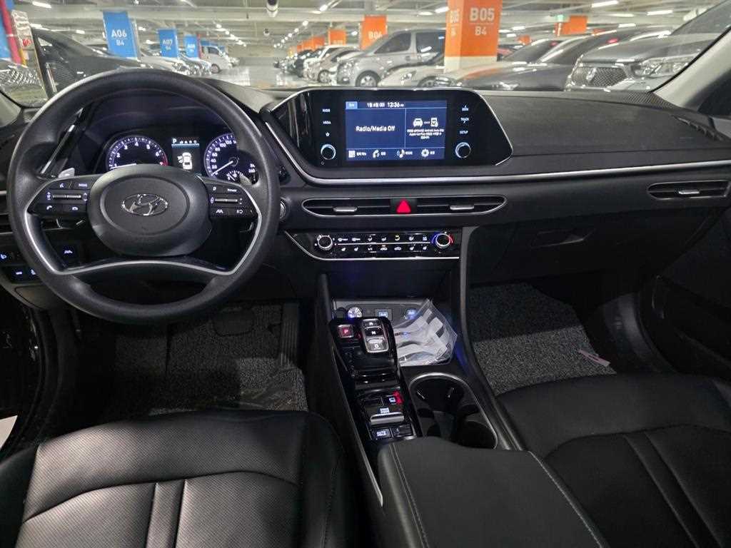 HYUNDAI Sonata - Vista 5