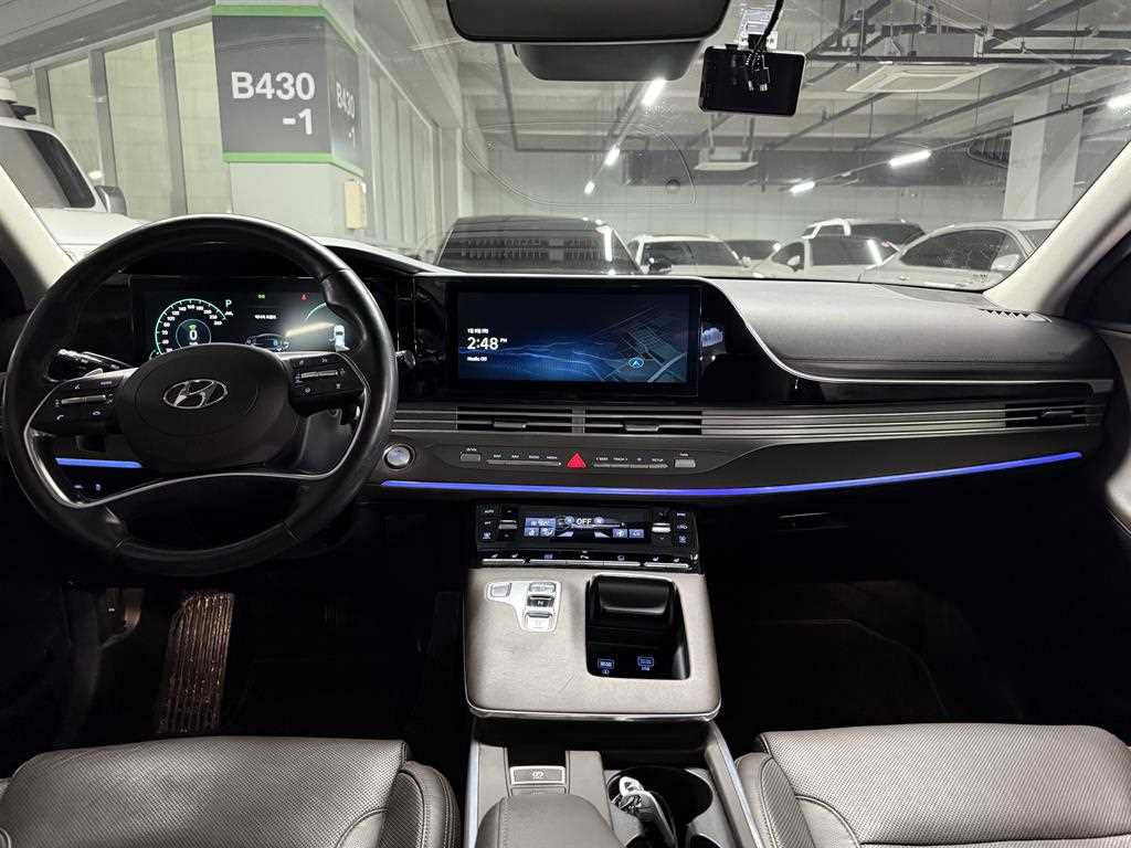 HYUNDAI Grandeur - Vista 8