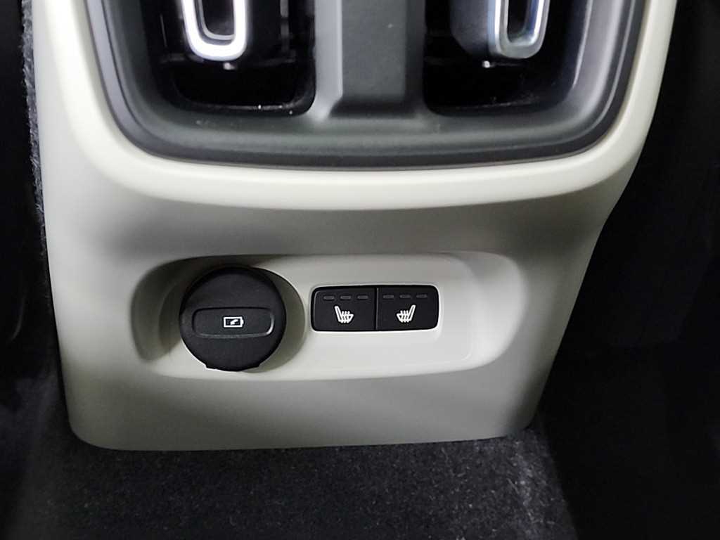 Volvo XC40 2023 Gris - Importación desde Corea - HF Imports Iquique - Foto 13