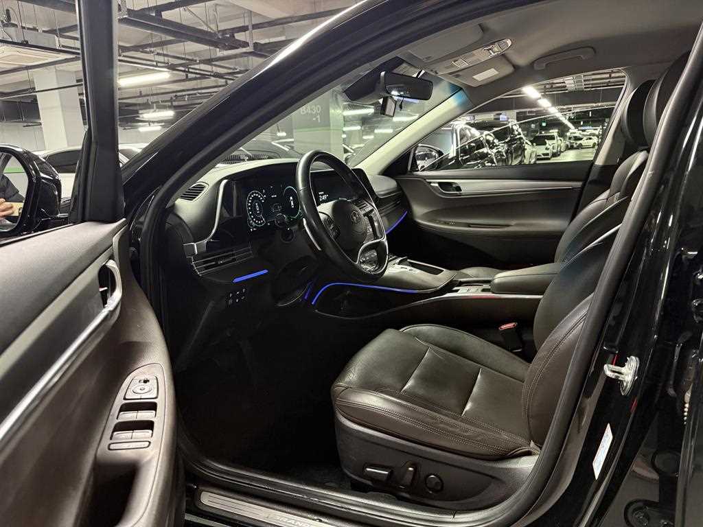 HYUNDAI Grandeur - Vista 11