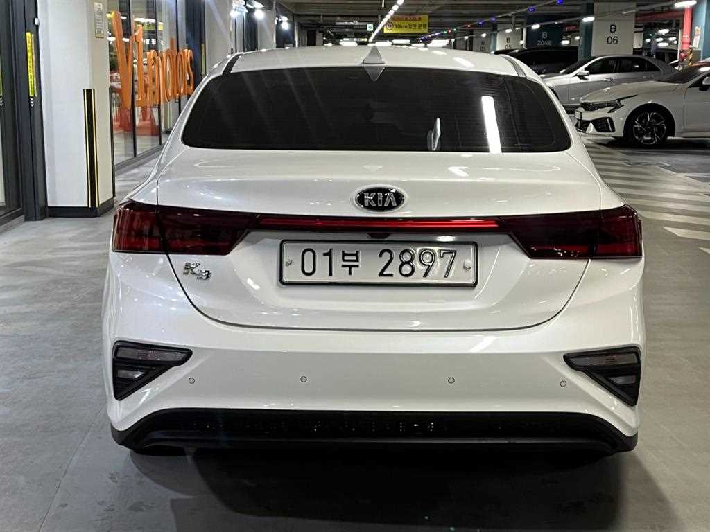 KIA K3 - Vista 5