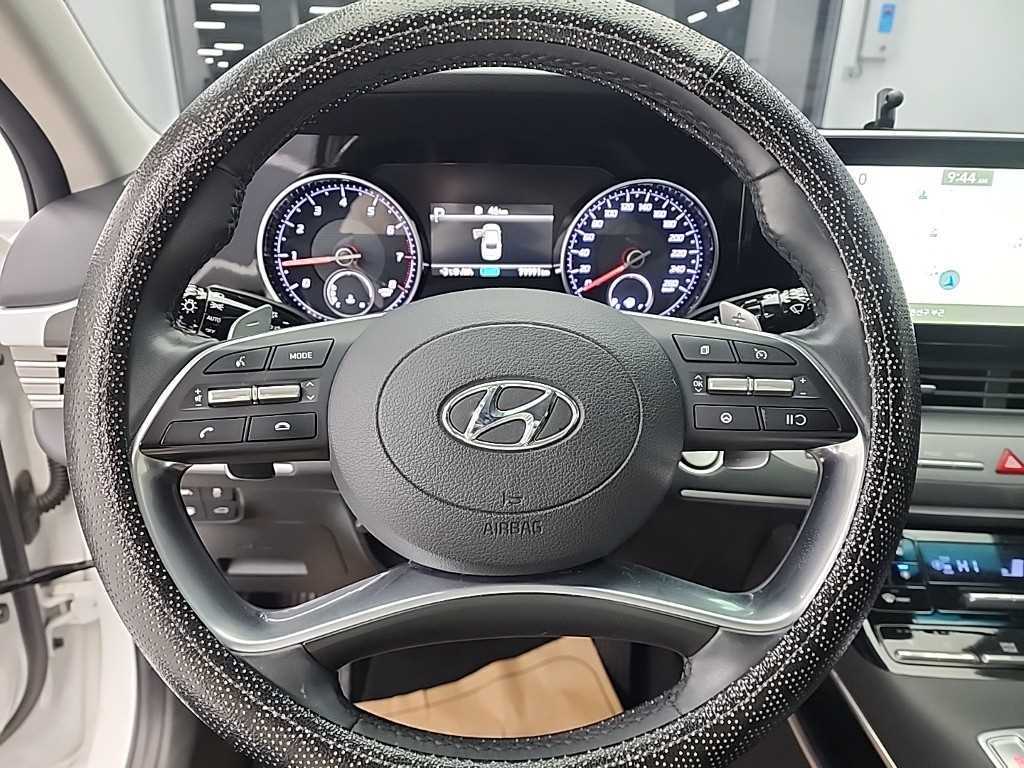 HYUNDAI Grandeur - Vista 9