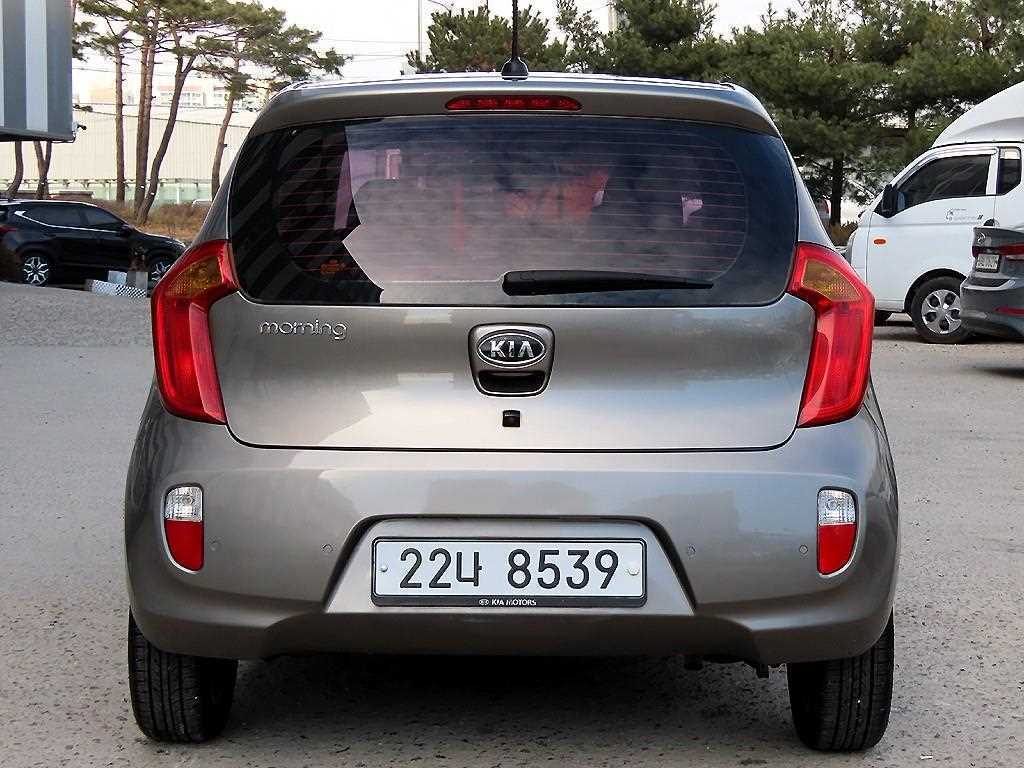 KIA Morning - Vista 4