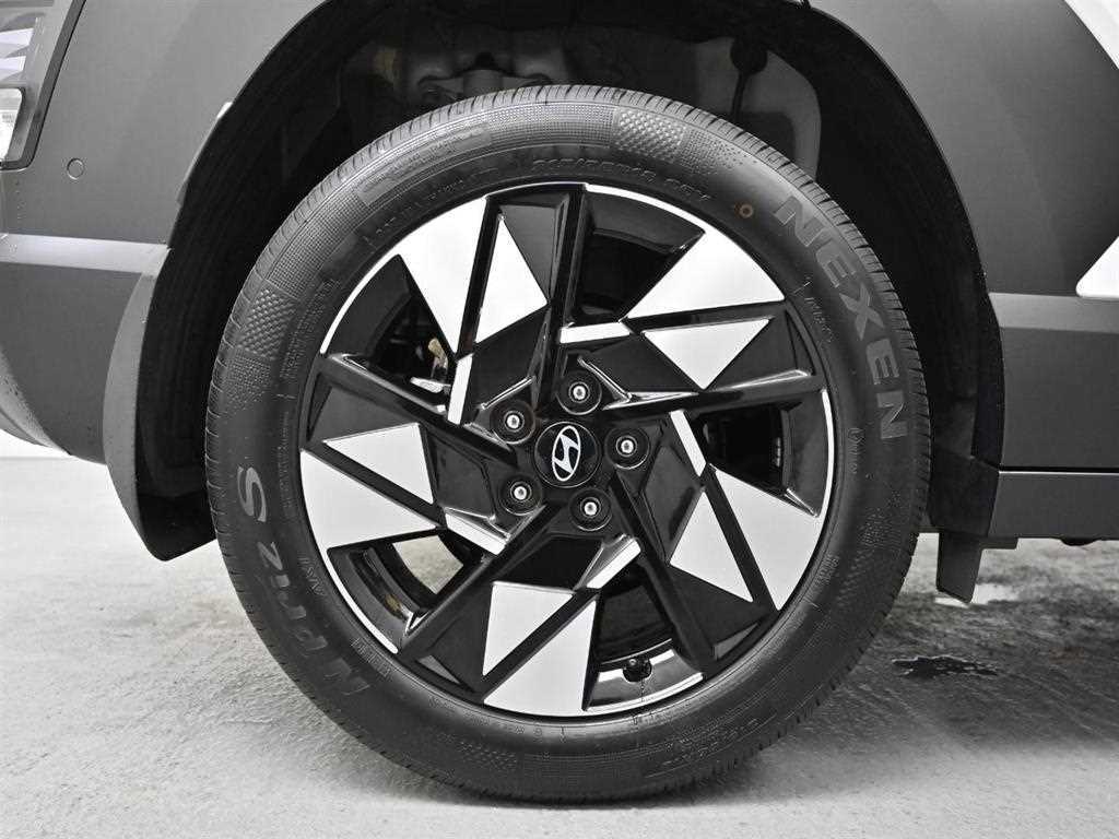 HYUNDAI Kona - Vista 5