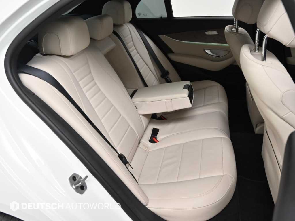 Mercedes Benz E class - Vista 12