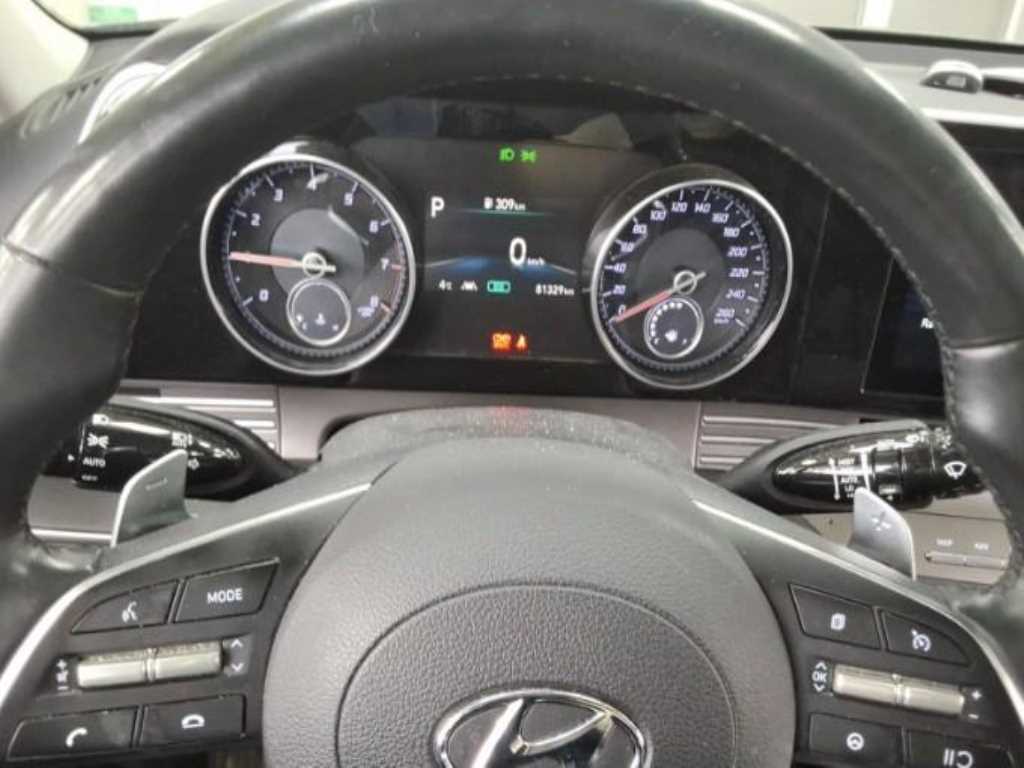 HYUNDAI Grandeur - Vista 4