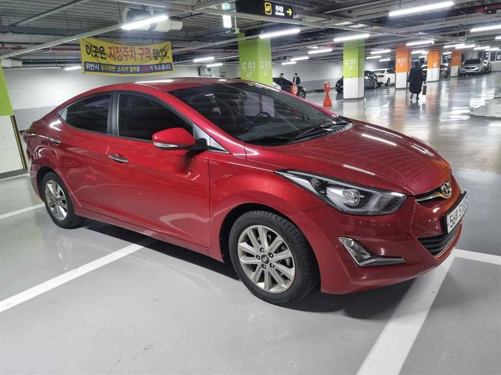 HYUNDAI Avante - Vista 2