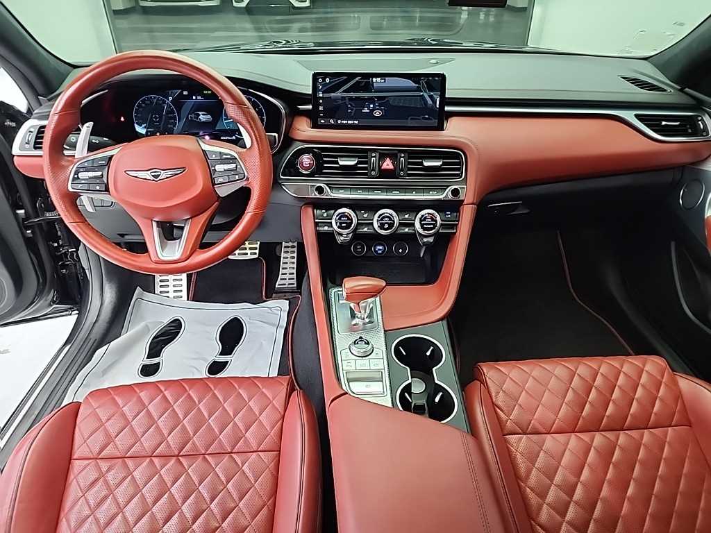 Genesis G70 - Vista 7