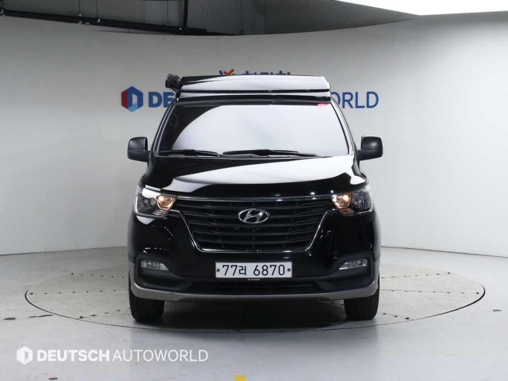 HYUNDAI Starex - Vista 3