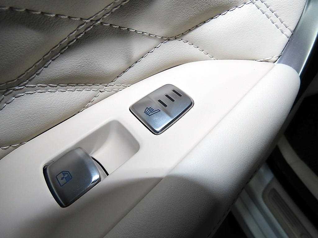 Genesis G70 2025 Blanco - Importación desde Corea - HF Imports Iquique - Foto 14