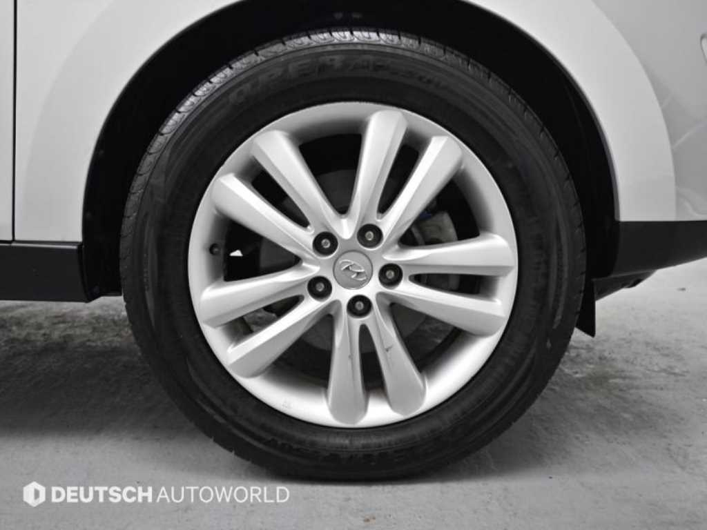 HYUNDAI Tucson - Vista 5