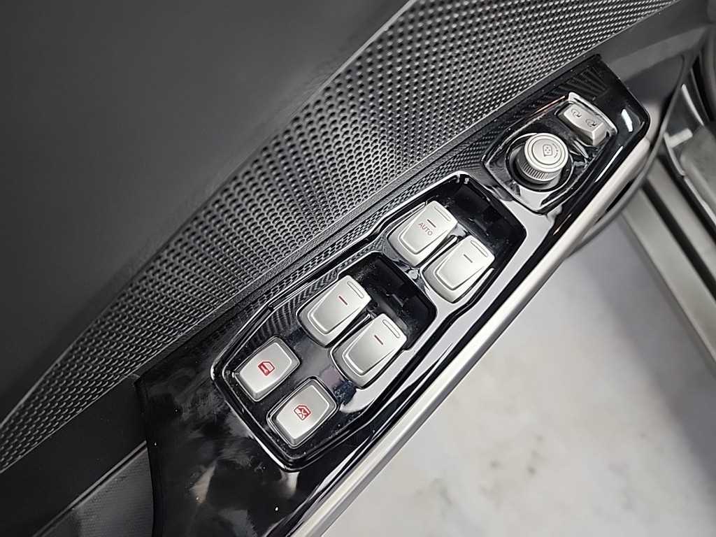 Ssangyong Tivoli 2016 Negro - Importación desde Corea - HF Imports Iquique - Foto 17