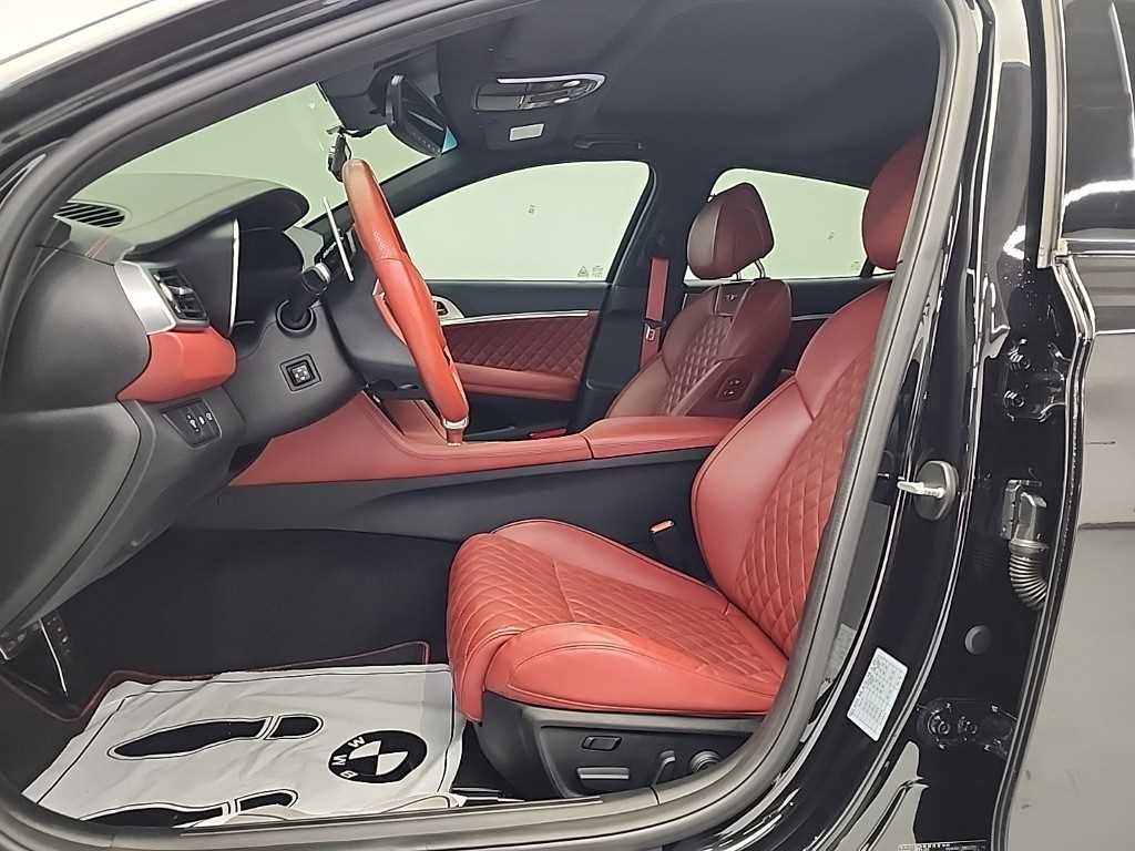 Genesis G70 - Vista 11