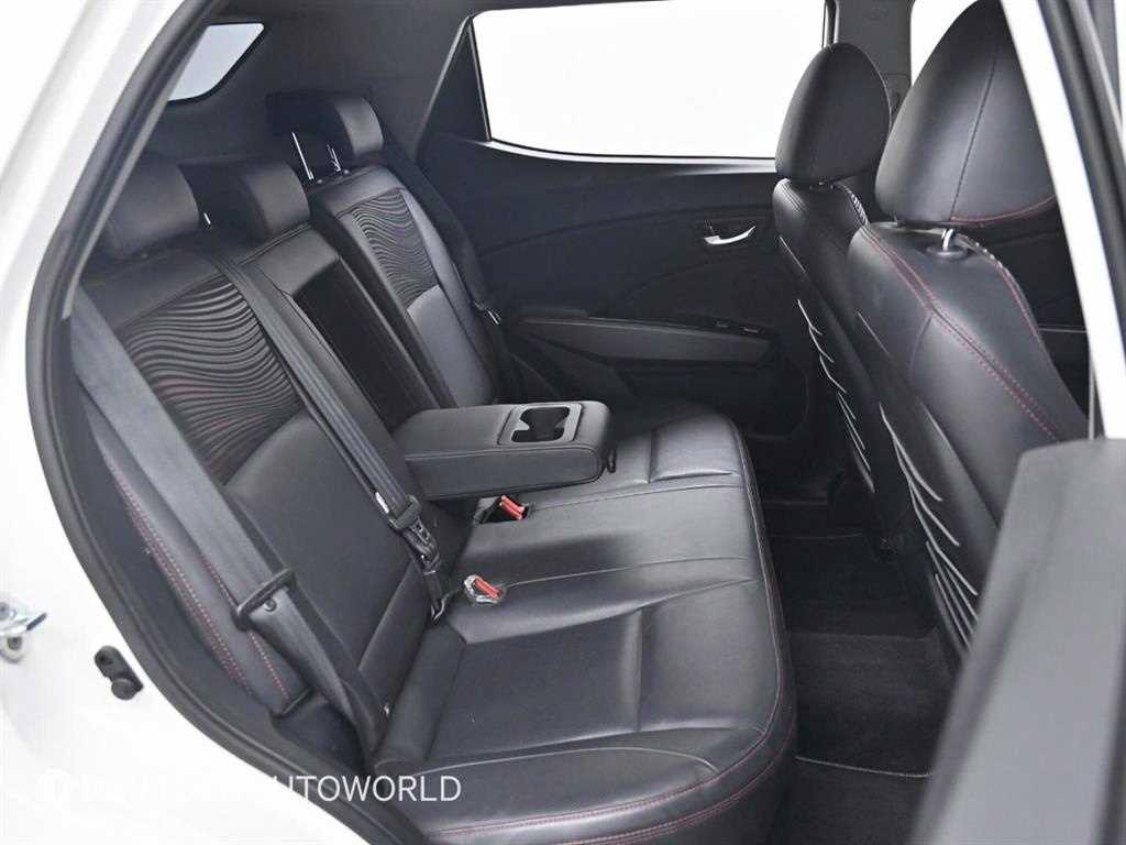 Ssangyong Tivoli - Vista 12