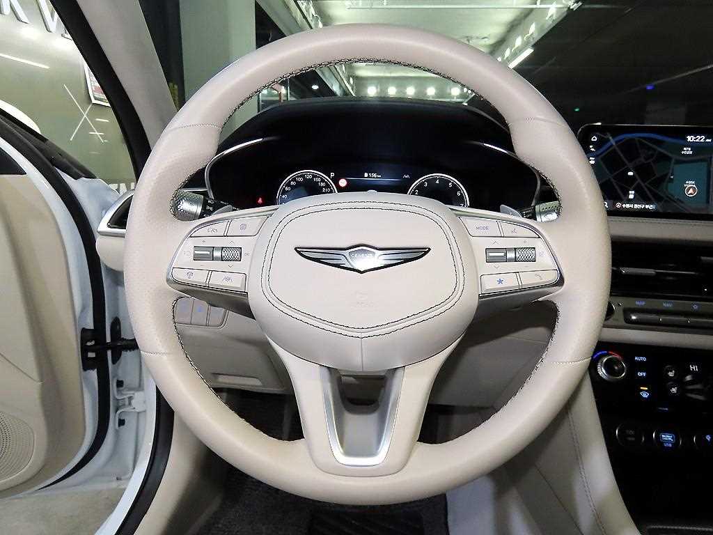 Genesis G70 - Vista 8