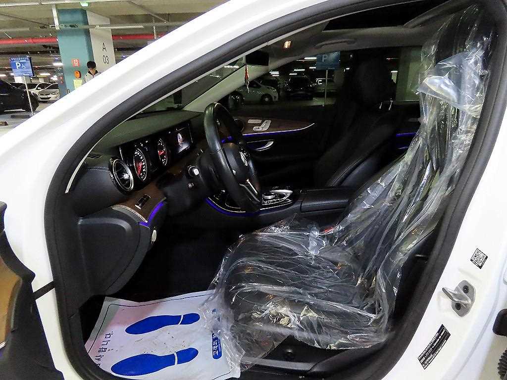 Mercedes Benz E class - Vista 6