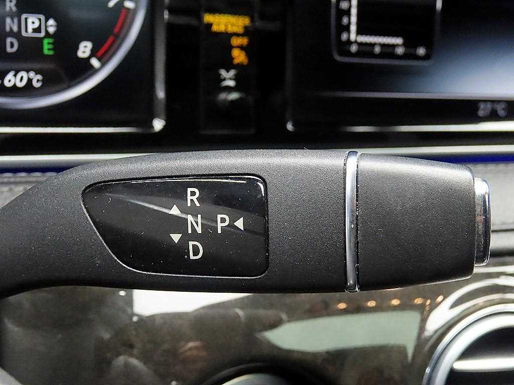 Mercedes Benz S Class - Vista 10