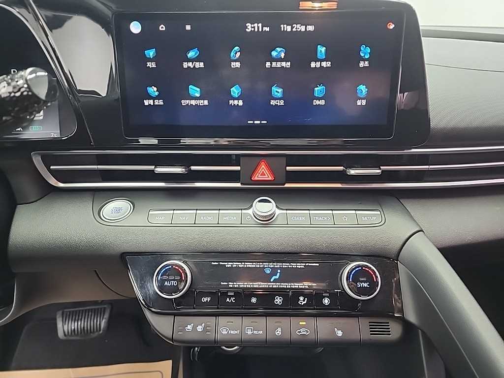 HYUNDAI Avante - Vista 10