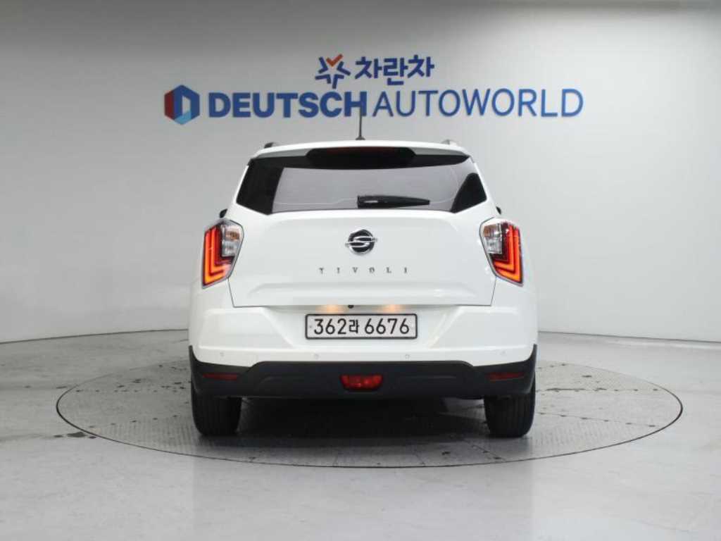 Ssangyong Tivoli - Vista 4