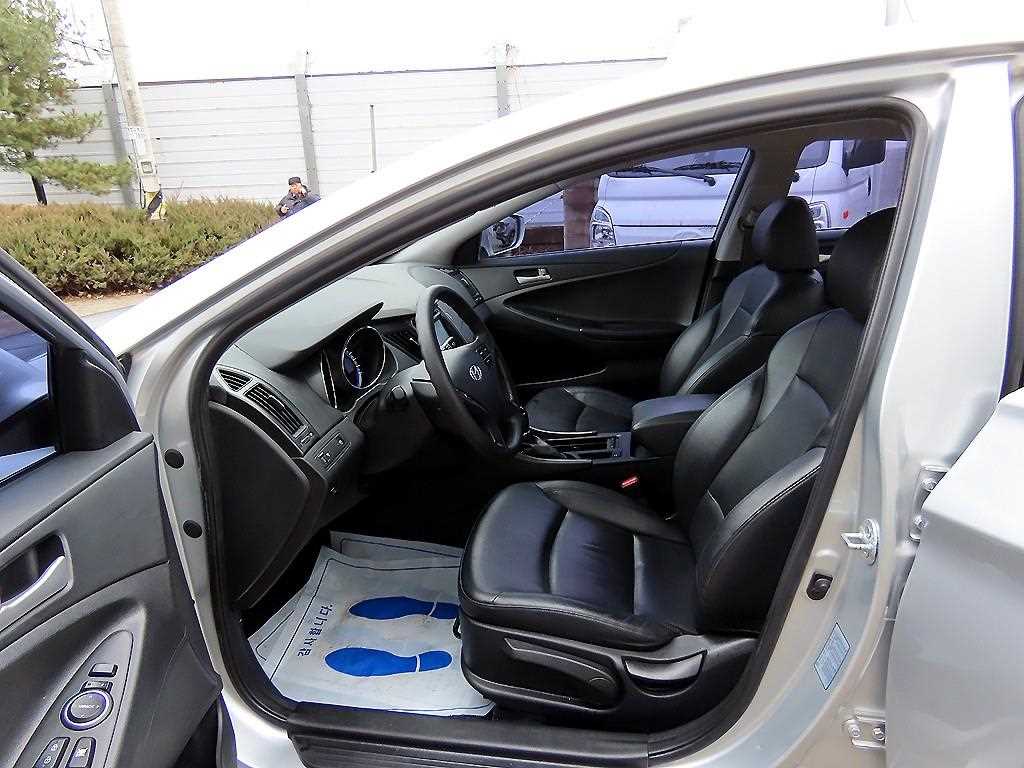 HYUNDAI Sonata - Vista 5