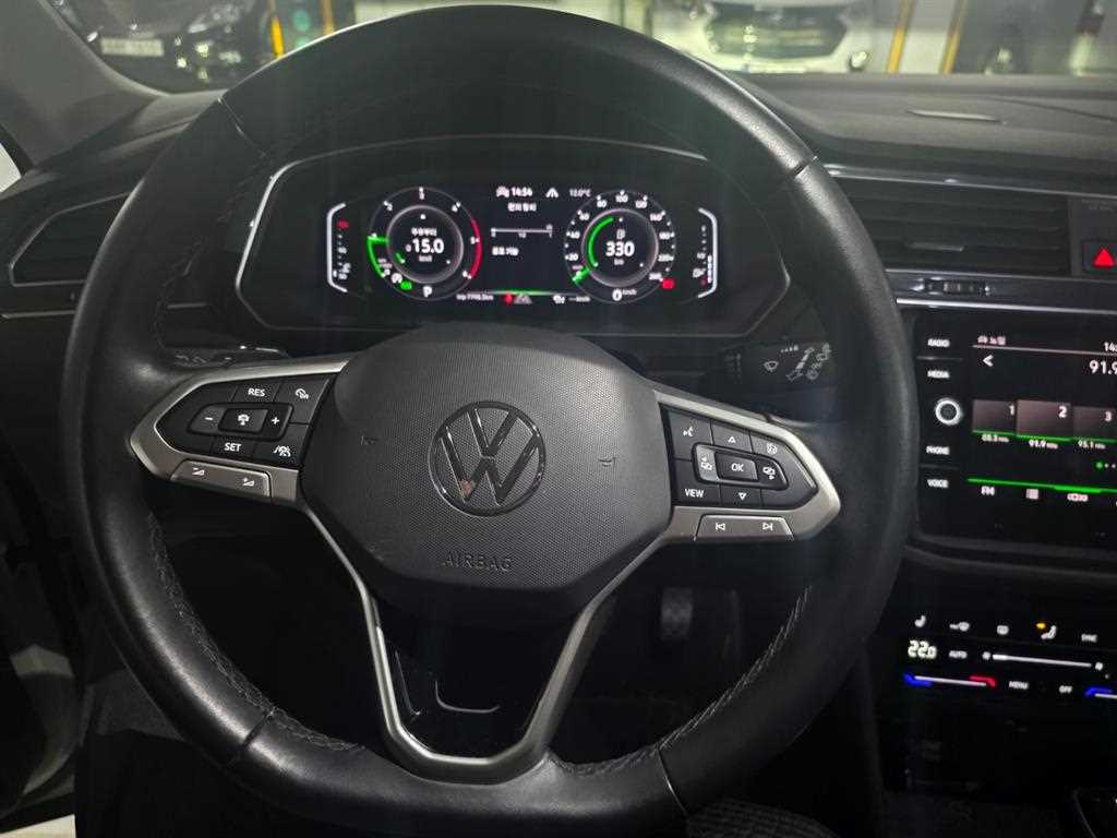 Volkswagen Tiguan - Vista 5