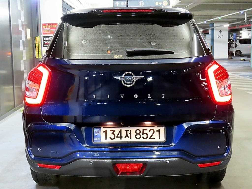 Ssangyong Tivoli - Vista 5