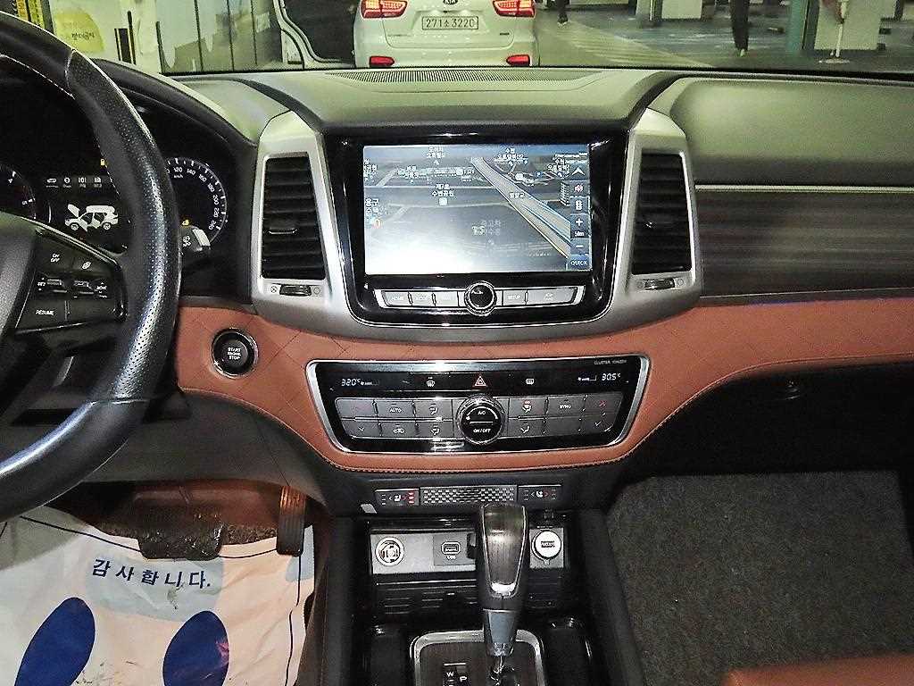 Ssangyong Rexton - Vista 11