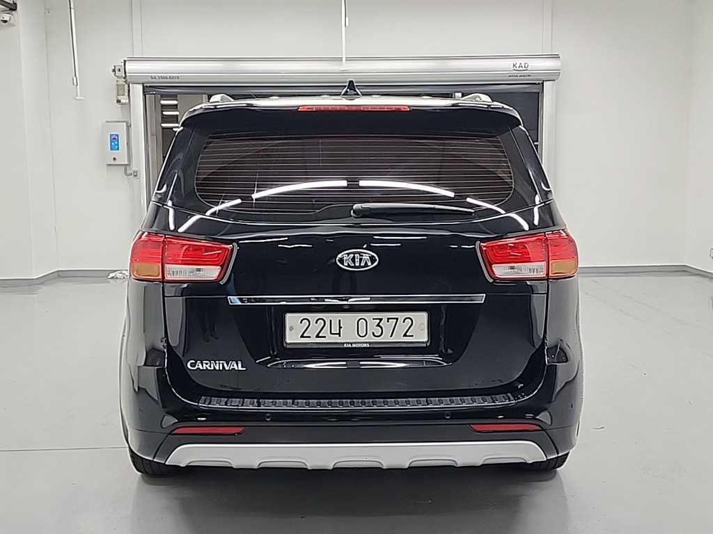 KIA Carnival - Vista 3