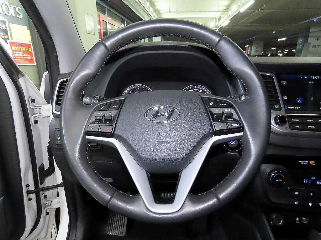 HYUNDAI Tucson - Vista 8