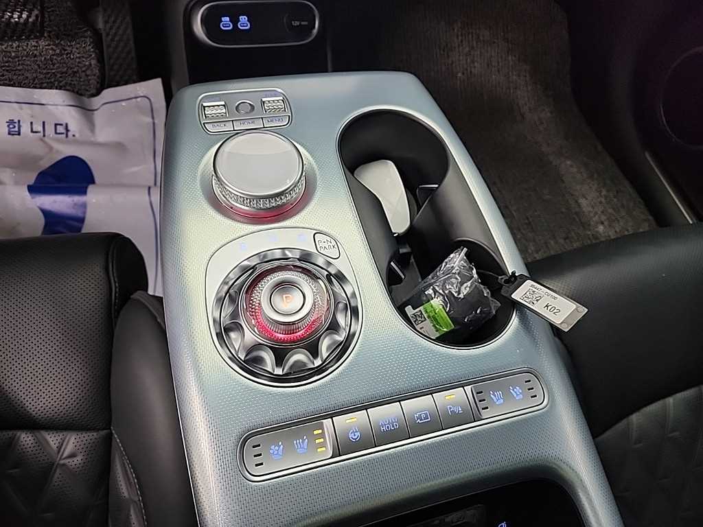 Genesis GV60 - Vista 8