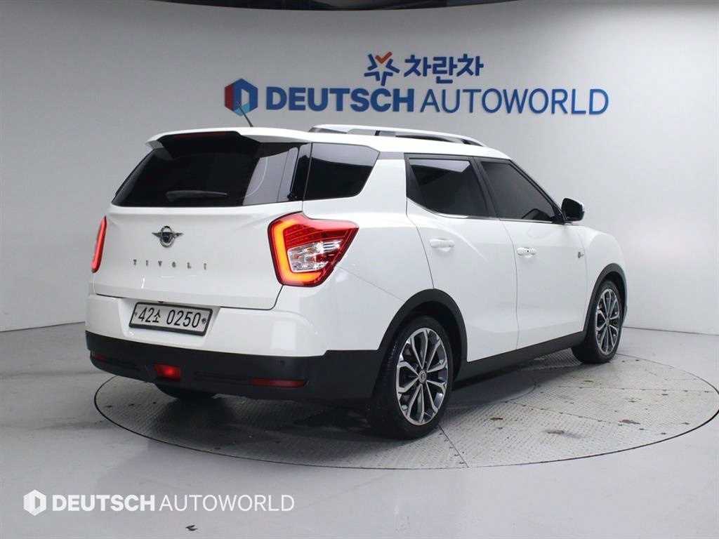 Ssangyong Tivoli - Vista 2