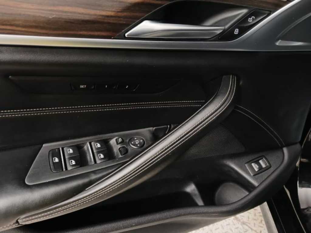 BMW 5 Series - Vista 9