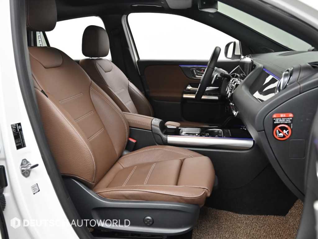 Mercedes Benz GLA Class - Vista 10