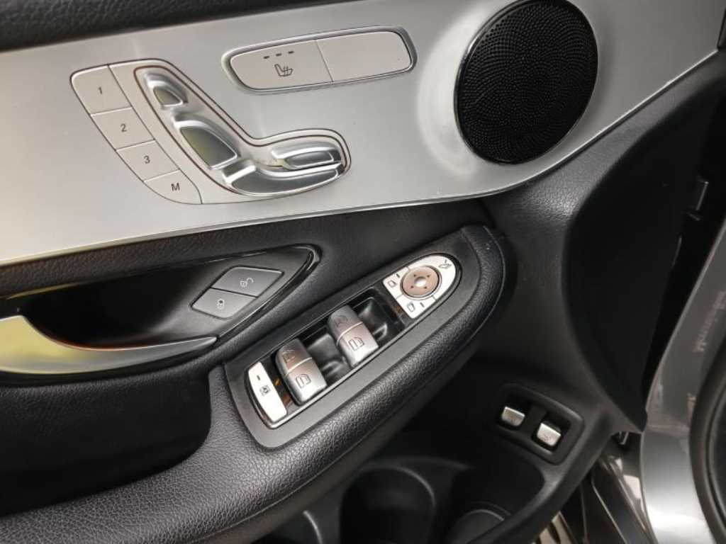 Mercedes Benz GLC Class - Vista 9