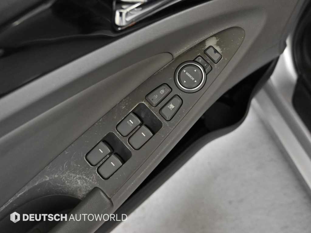 HYUNDAI Sonata - Vista 6