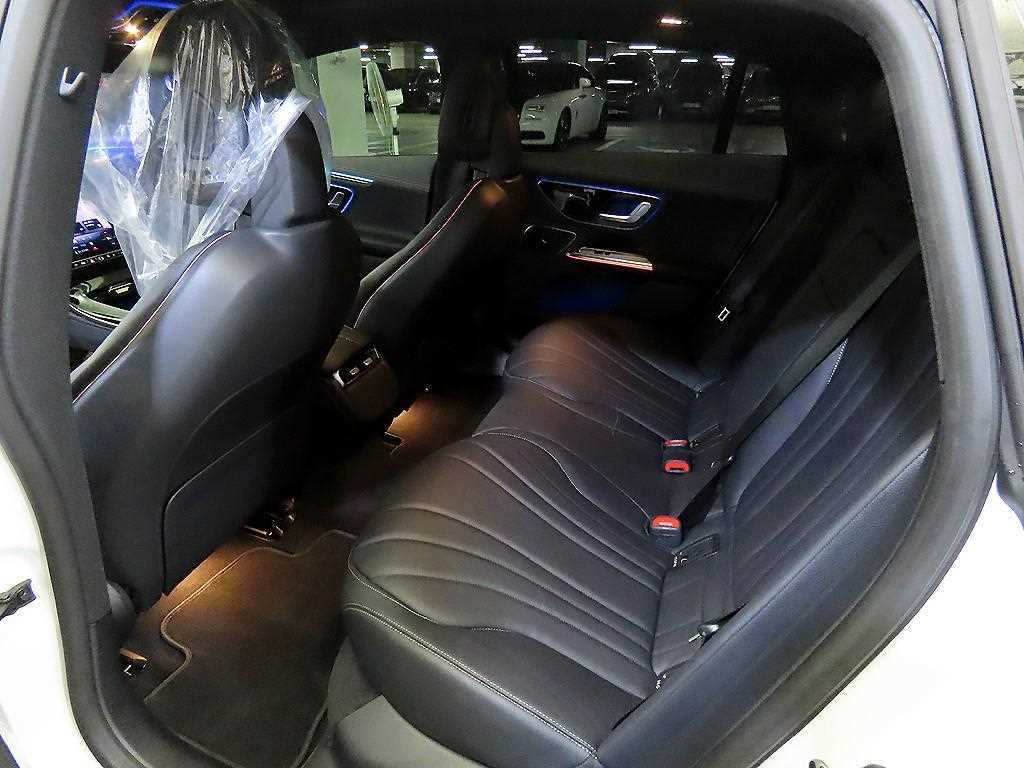 Mercedes Benz EQE - Vista 7