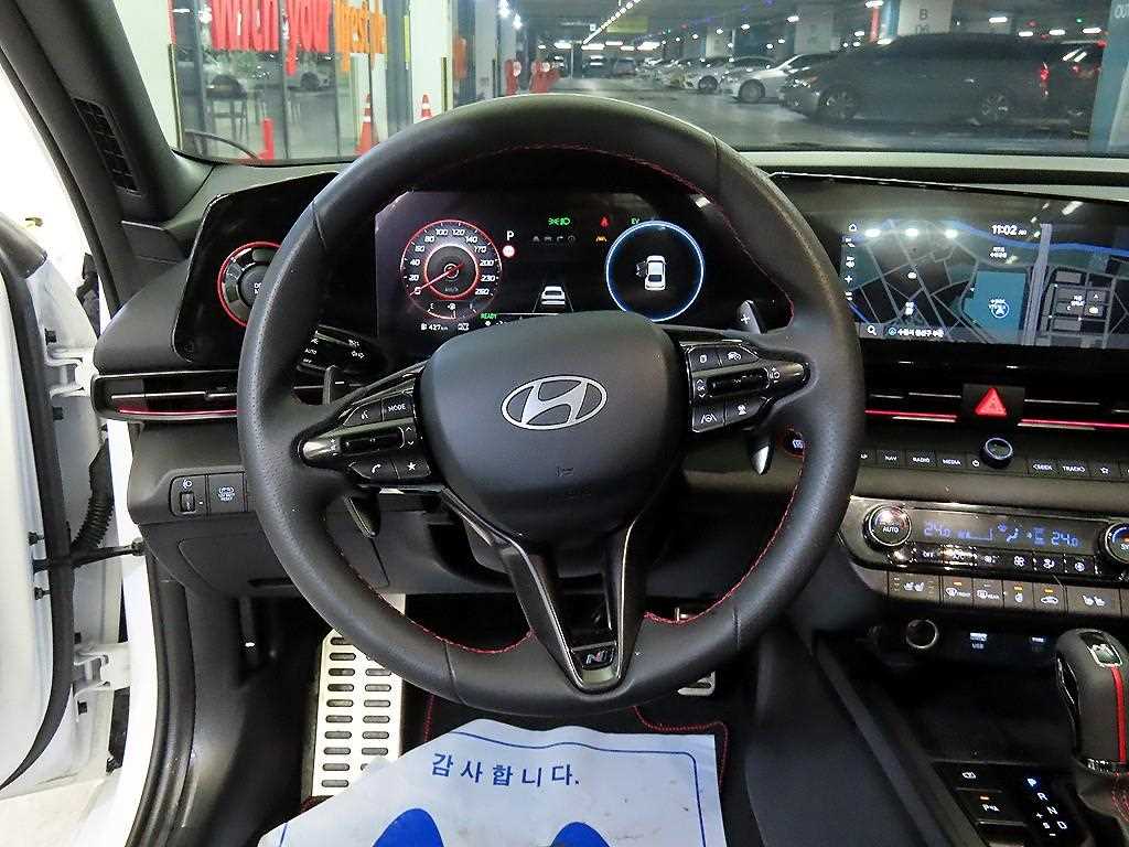 HYUNDAI Avante - Vista 8