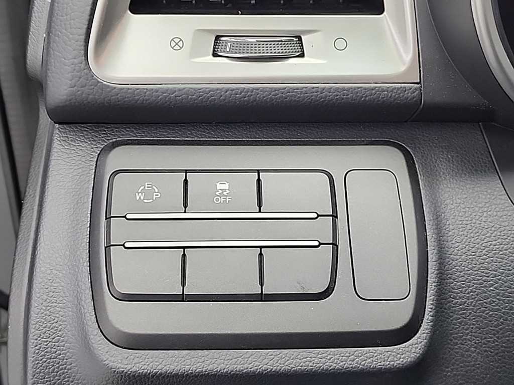 Ssangyong Tivoli 2016 Negro - Importación desde Corea - HF Imports Iquique - Foto 16