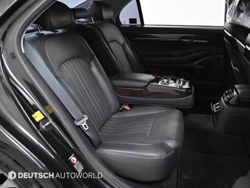 Genesis EQ900 - Vista 12