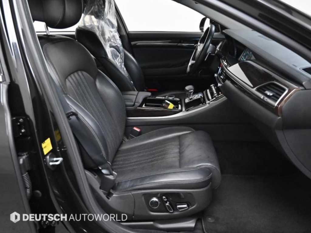 Genesis EQ900 - Vista 10