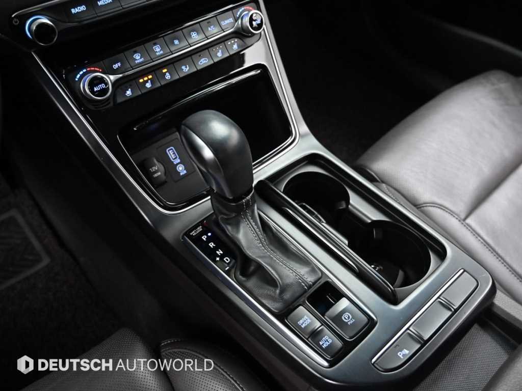 HYUNDAI Grandeur - Vista 10