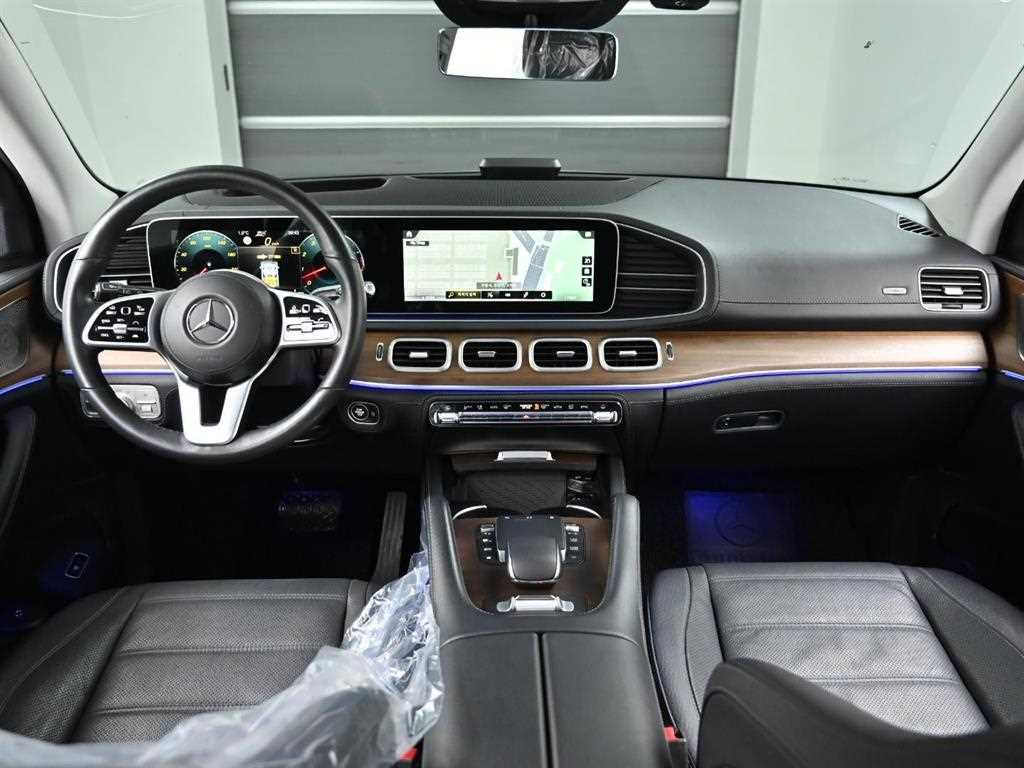 Mercedes Benz GLE Class - Vista 7