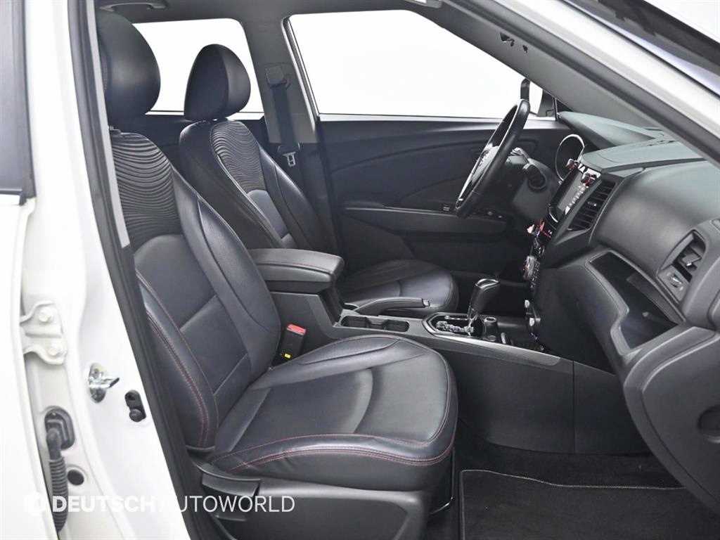 Ssangyong Tivoli - Vista 10