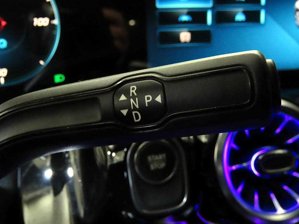 Mercedes Benz EQA - Vista 12