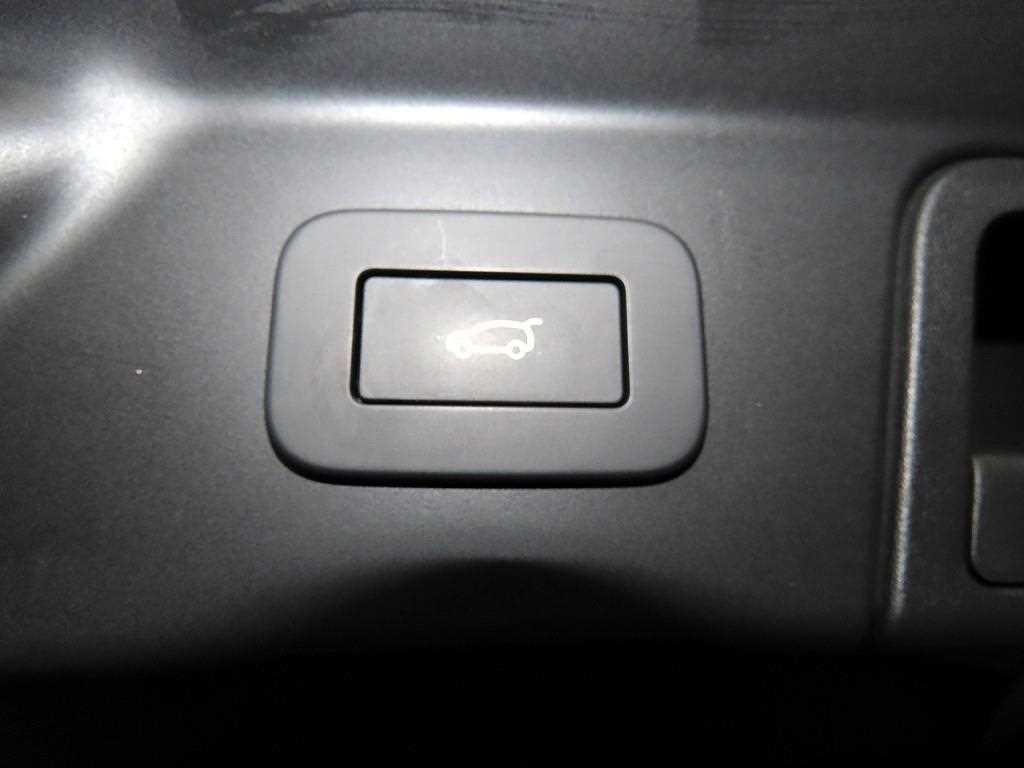 Land Rover Range Rover Bella 2025 Negro - Importación desde Corea - HF Imports Iquique - Foto 14