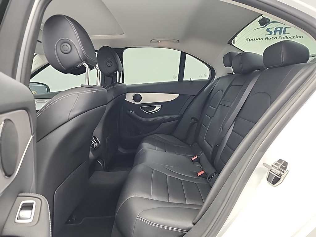 Mercedes Benz C Class - Vista 12