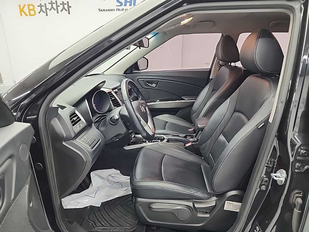 Ssangyong Tivoli - Vista 11